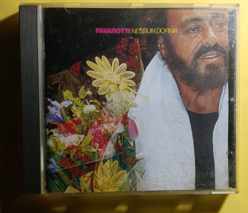 CD.  -   Pavarotti