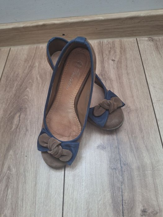 Buty damskie na koturnie