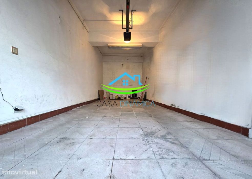 Moradia T4 com Garagem e Terraço em Tavarede