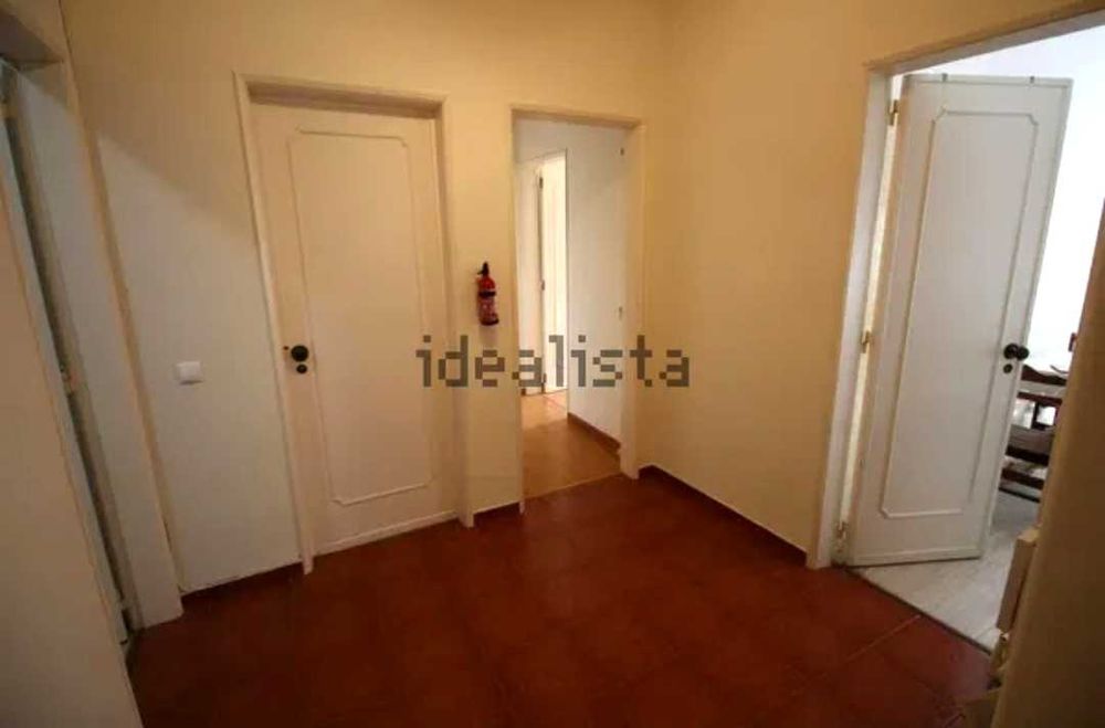 Quarto para arrendamento, permitidos casais, em Oeiras