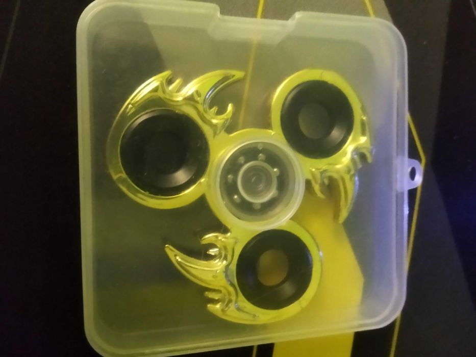 Продам: СПИННЕР большой металлический в коробке Б.У.