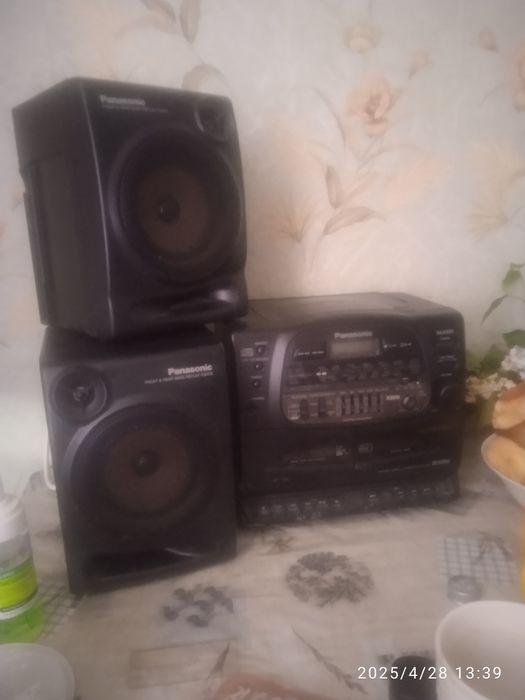 Магнитофон Panasonic