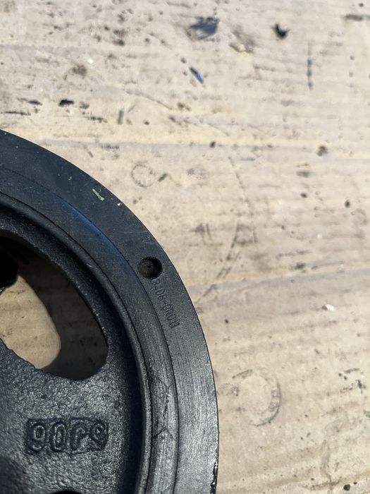 Шків коленвала демпферний 7 потічків Toyota Rav 4 2.2td d-cat 2006-2013 134080R030 273979
