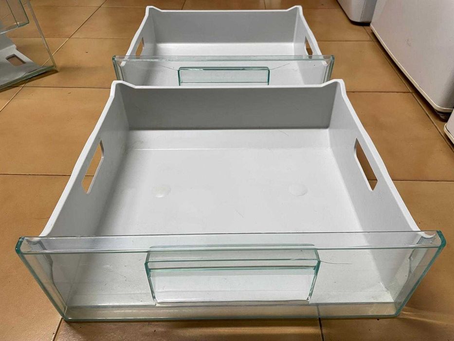Peças / Gavetas Frigorífico Electrolux, AEG Santo e IKEA Frostig