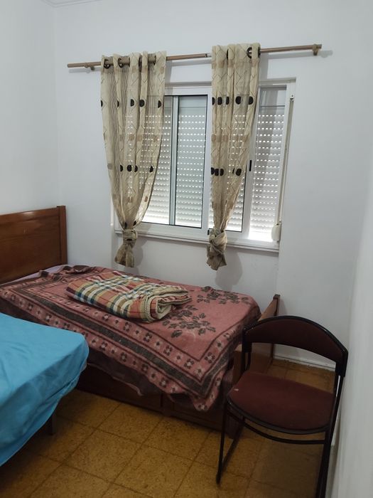 Quarto Disponível Cova da Piedade