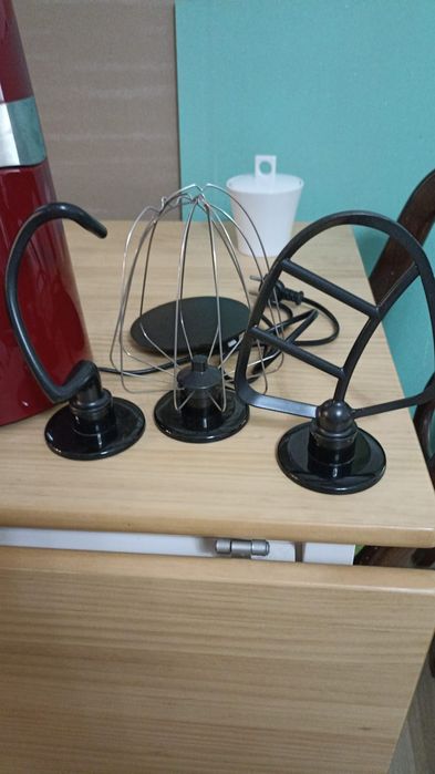 Robo de cozinha (batedeira)