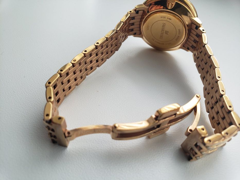 Годинник Swarovski