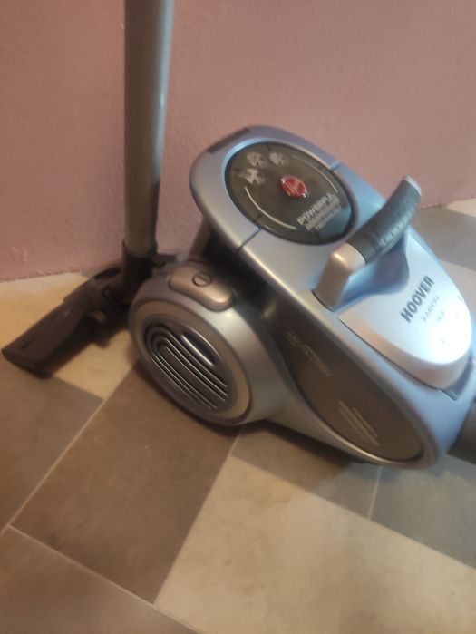 Odkurzacz bezworkowy Hoover xarion 700wat model Xp71 / xp20011