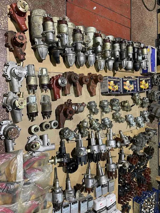 Распределители зажигания, помпы Уаз, Волга, Зил, Газ 51, Газ 52 Газ 53