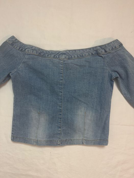 Jeansowa haftowana kurtka z odkrytymi ramionami Authentic Style