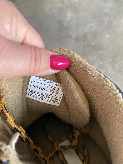 Damskie trapery Tommy Hilfiger rozm.39