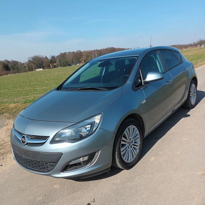 Opel Astra 1.4 benzyna bezwypadkowy