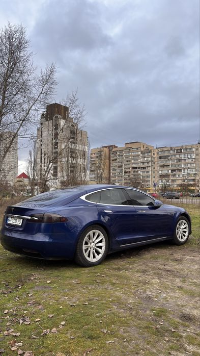 Tesla model S 2016