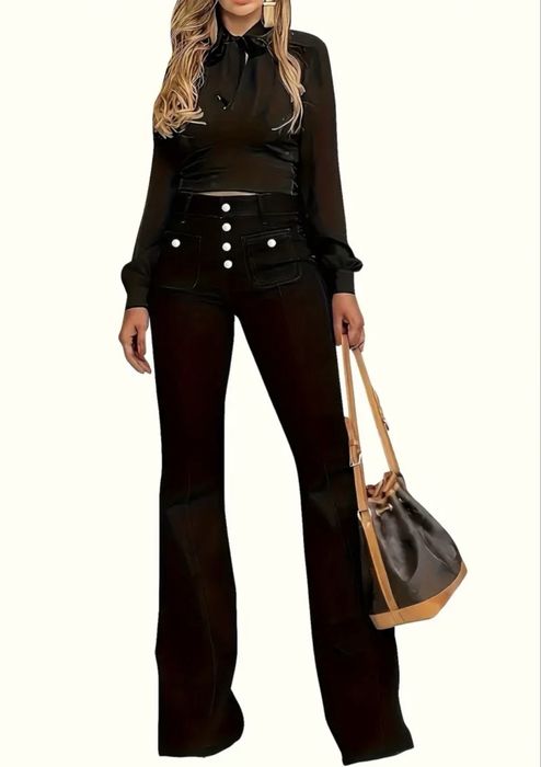 Jeans de cintura subida, elásticos, slim-fit e folhos