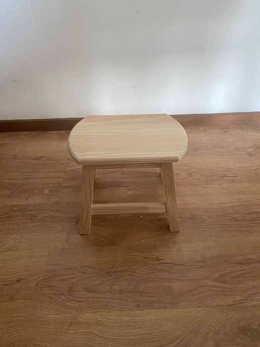 Banco Oval 30 cm altura de madeira novo