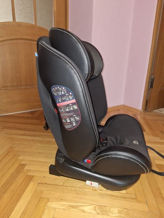 Дитяче  автокрісло