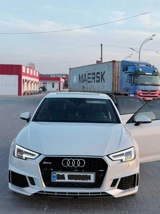 Передний бампер А4 ауді Бампер audi a4 B9 решетка AUDI RS4 16-20год решітка а4 б4 RS Бампер aуді рс 2017 B9 новий бампер Ауди под радари дистроник