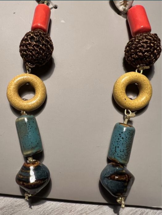 Brincos de senhora -zara- novos