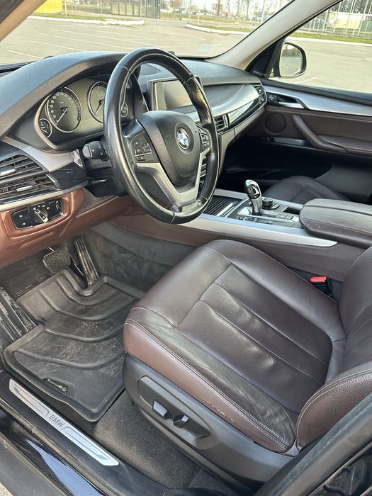 BMW X5 2016 VIN WBALS010000S34920 фото оголошення 8 з 15