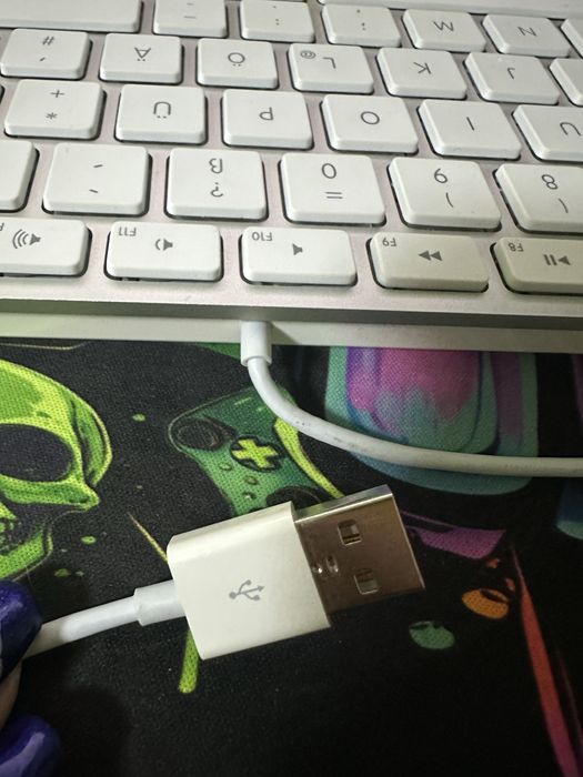 Клавіатура Apple Keyboard (A1243)з цифровою панеллю . USB.