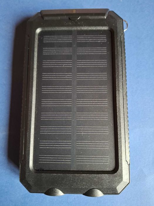 Power bank 7000 mAh com painel solar