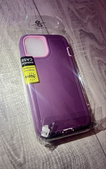 Etui wstrzasoodporne Iphone 13