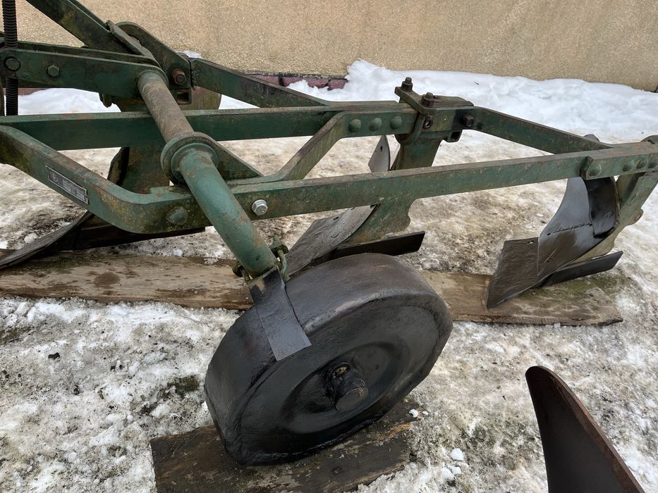 Плуг Unia Grudziadz 3/30 см