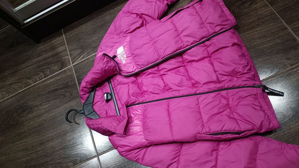 Куртка ,пуховик,