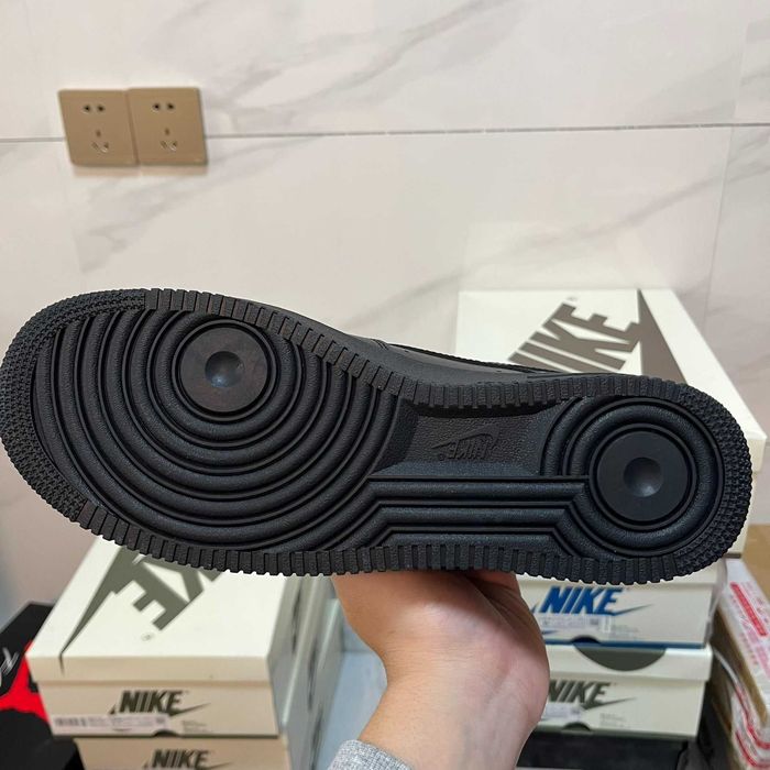 Nike Air Force 1 Low '07 Black R.41