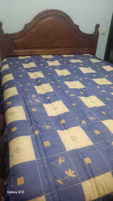 Cama com colchão