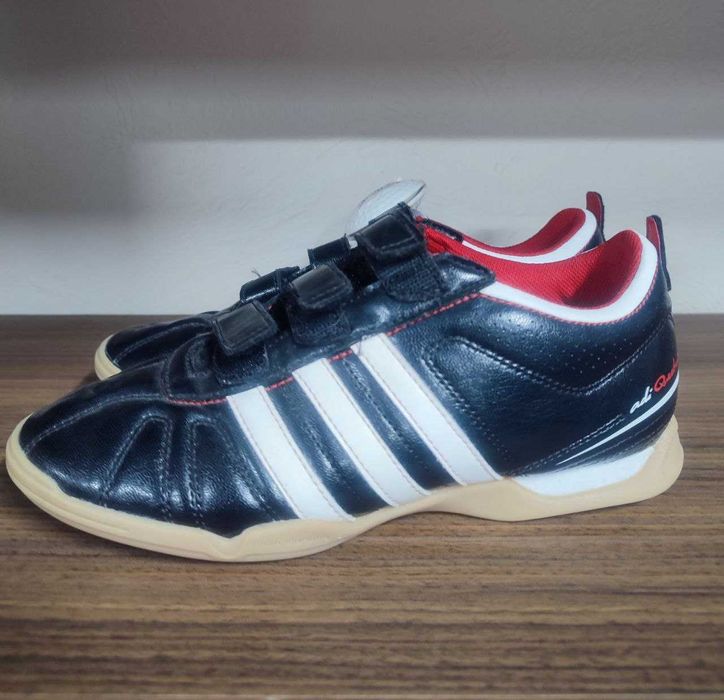 Кросівки для футболу