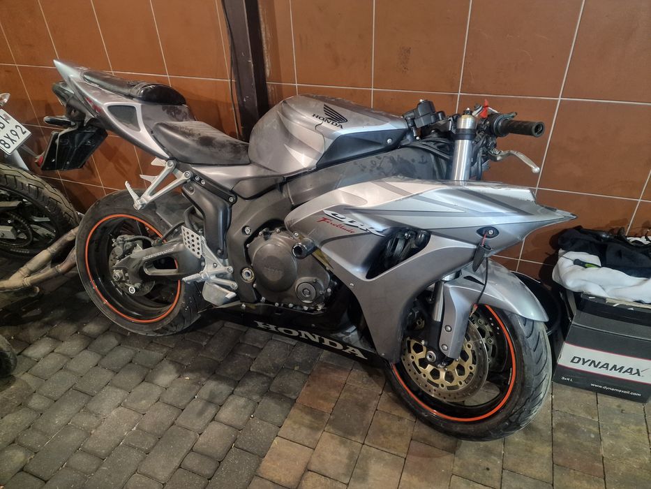 Ogon zadupek tylny plastik owiewka Honda CBR 1000RR Sc57b 2006r
