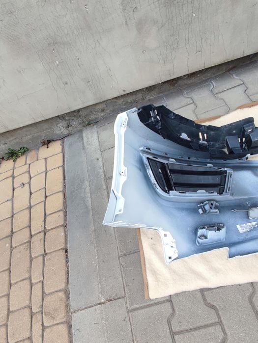 Zderzak przedni przód Audi A3 8V lift fl sedan 8V5.807.437P LC9A