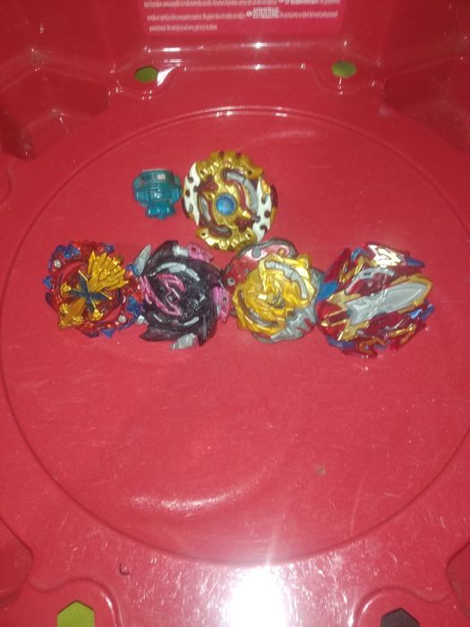 Арена Beyblade burst