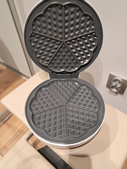 Nowa gofrownica serduszka