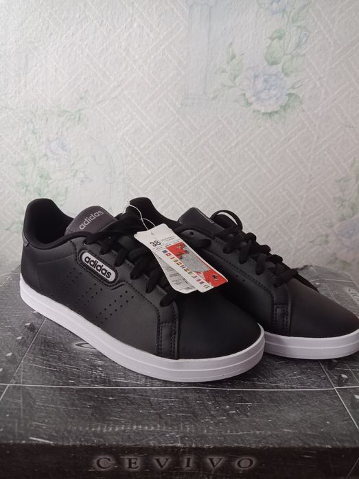 Кросівки  жіночі Adidas