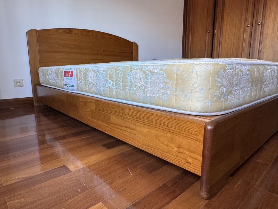 Cama casal Cerne + mesa cabeceura + movel de apoio