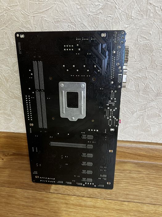 Легендарна материнська плата ASRock H81 Pro BTC + Процесор з графікою + Кулер! Всього 750 грн!