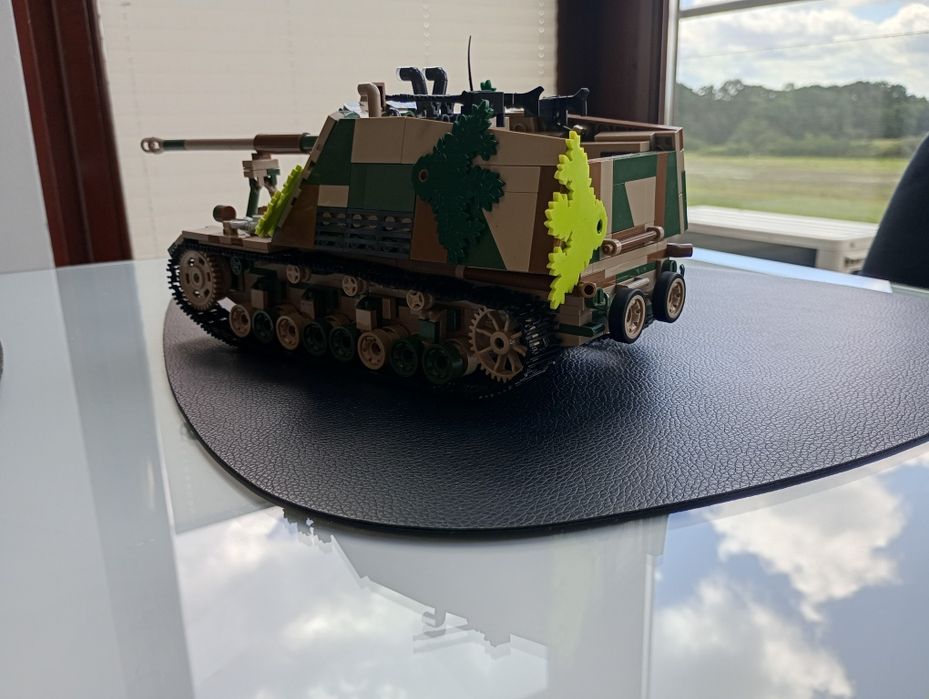 Cobi MOC Nashorn 1:28 pełne wnętrze