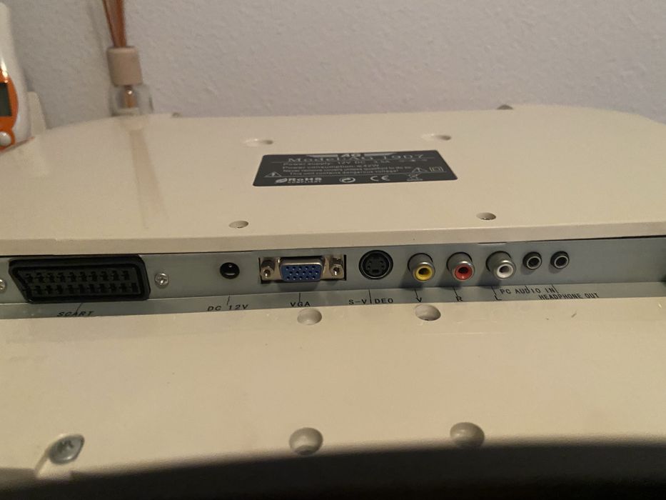 Vendo 1 Televisão !!ler descrição!!