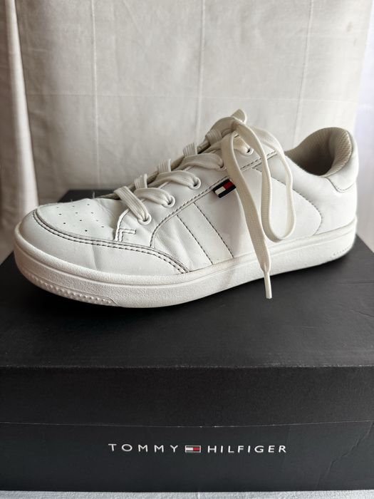 Buty sneakersy niskie białe r. 34