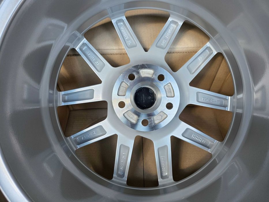 [N36] 4x Felgi aluminiowe 18 Cali 5x112 Skoda Kodiaq Octavia Superb