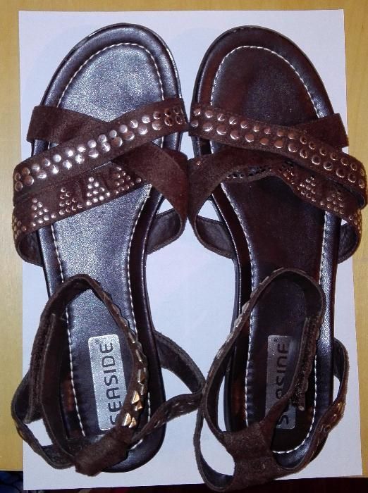 Sandálias castanhas nº40