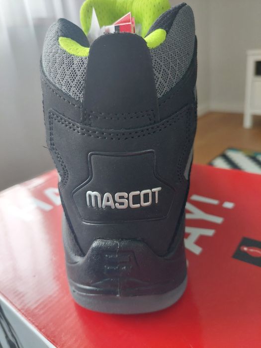 Nowe buty obuwie robocze Mascot r. 43
