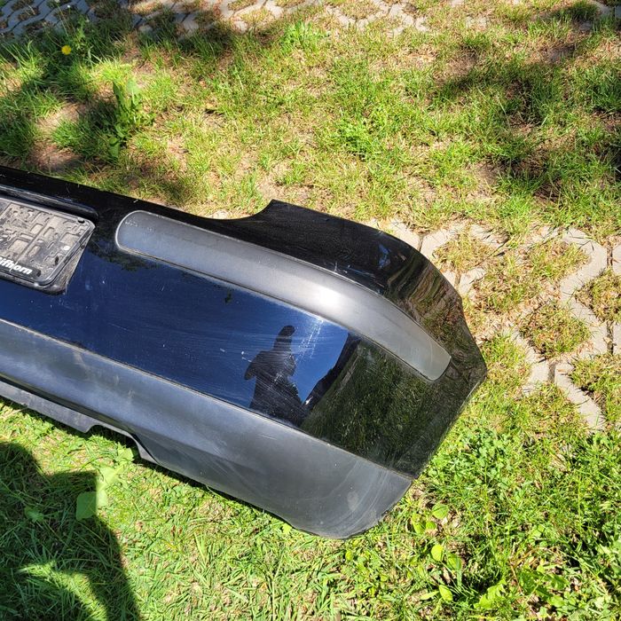 Zderzak tył vw golf IV hetchbeck 2002r kod lakieru L041