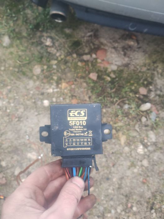 Hak holowniczy passat b6