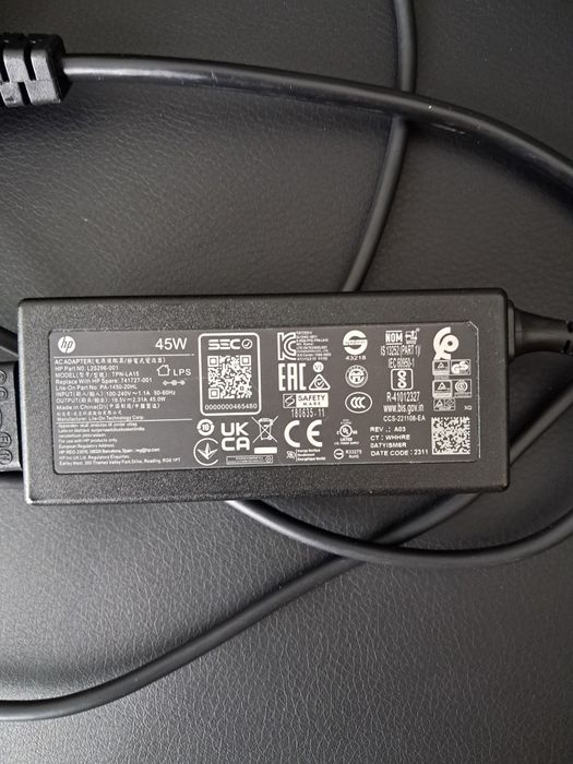 Блок живлення HP, зарядний пристрій до ноутбука