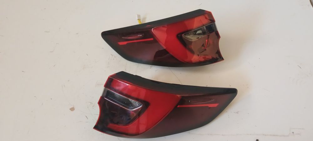 Toyota Corolla E21 lampa lampy tylna lewa prawa Lift LED komb Ładnai