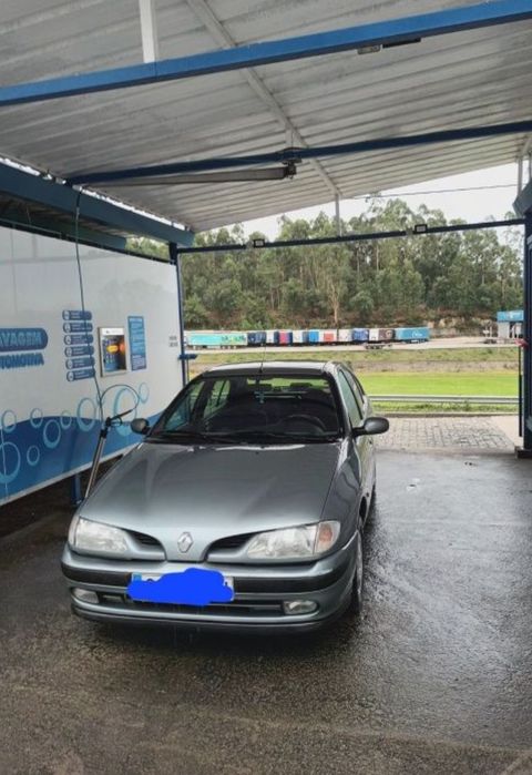 Renault megane 1.4 classic somente as peças anunciadas