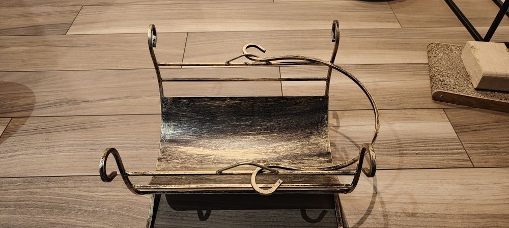 Stojak na drewno kominkowe